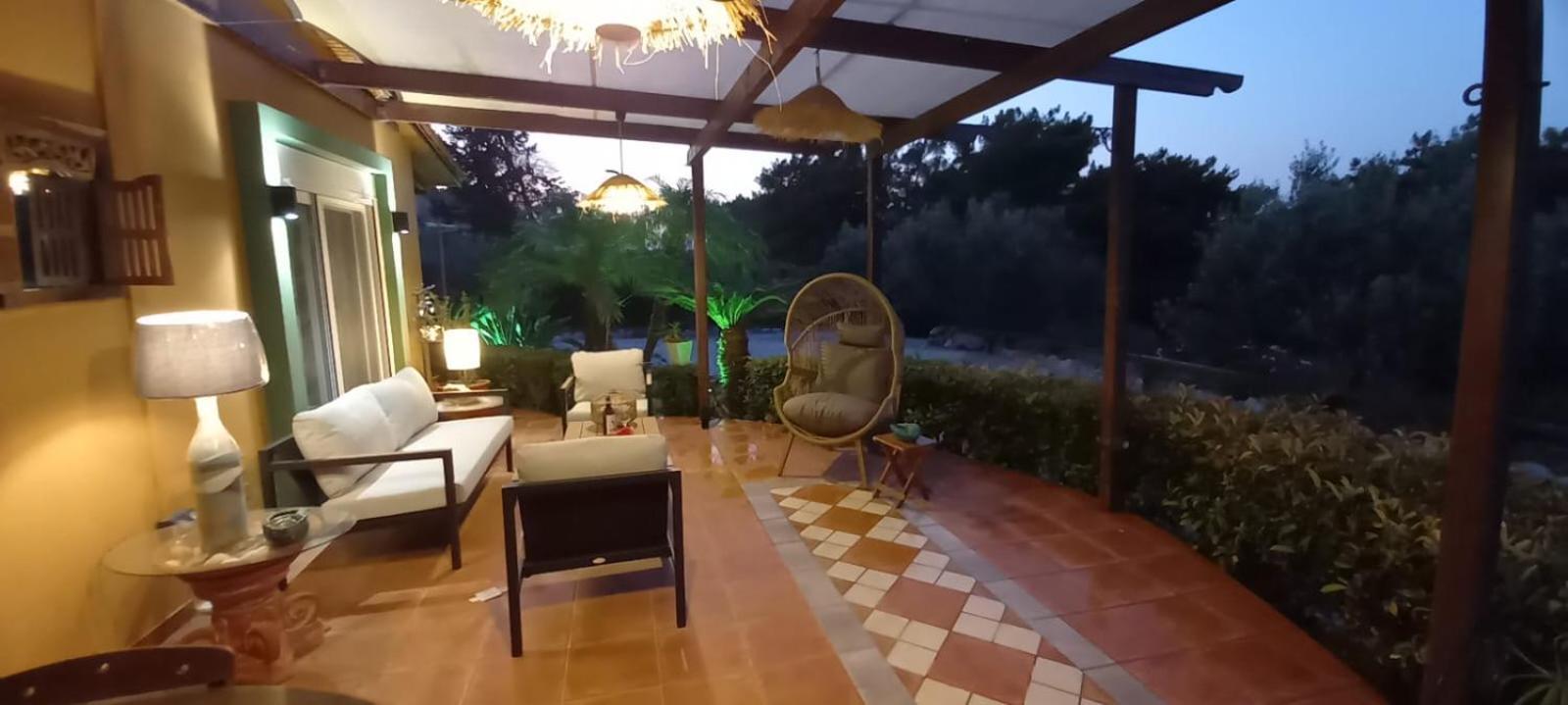 Rene Villa *